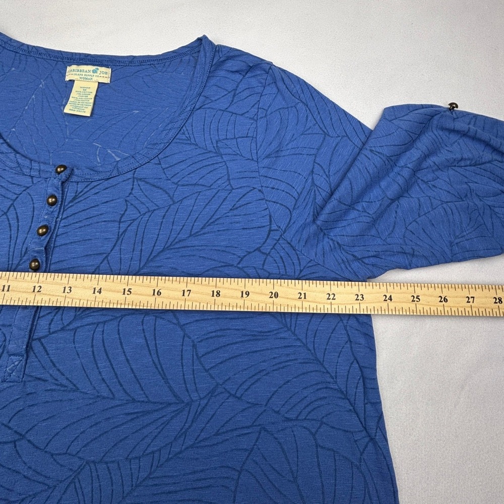 Caribbean Joe Woman Blue Leaf Print Henley Sharkbite Hem Top Plus Size 1X - Picture 3 of 5